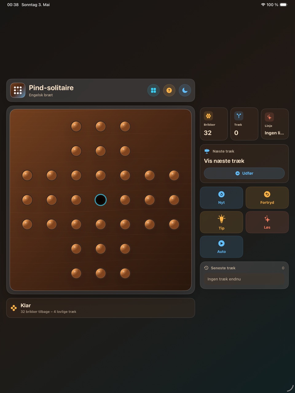 Wood Peg Solitaire ipados App Store screenshot 1