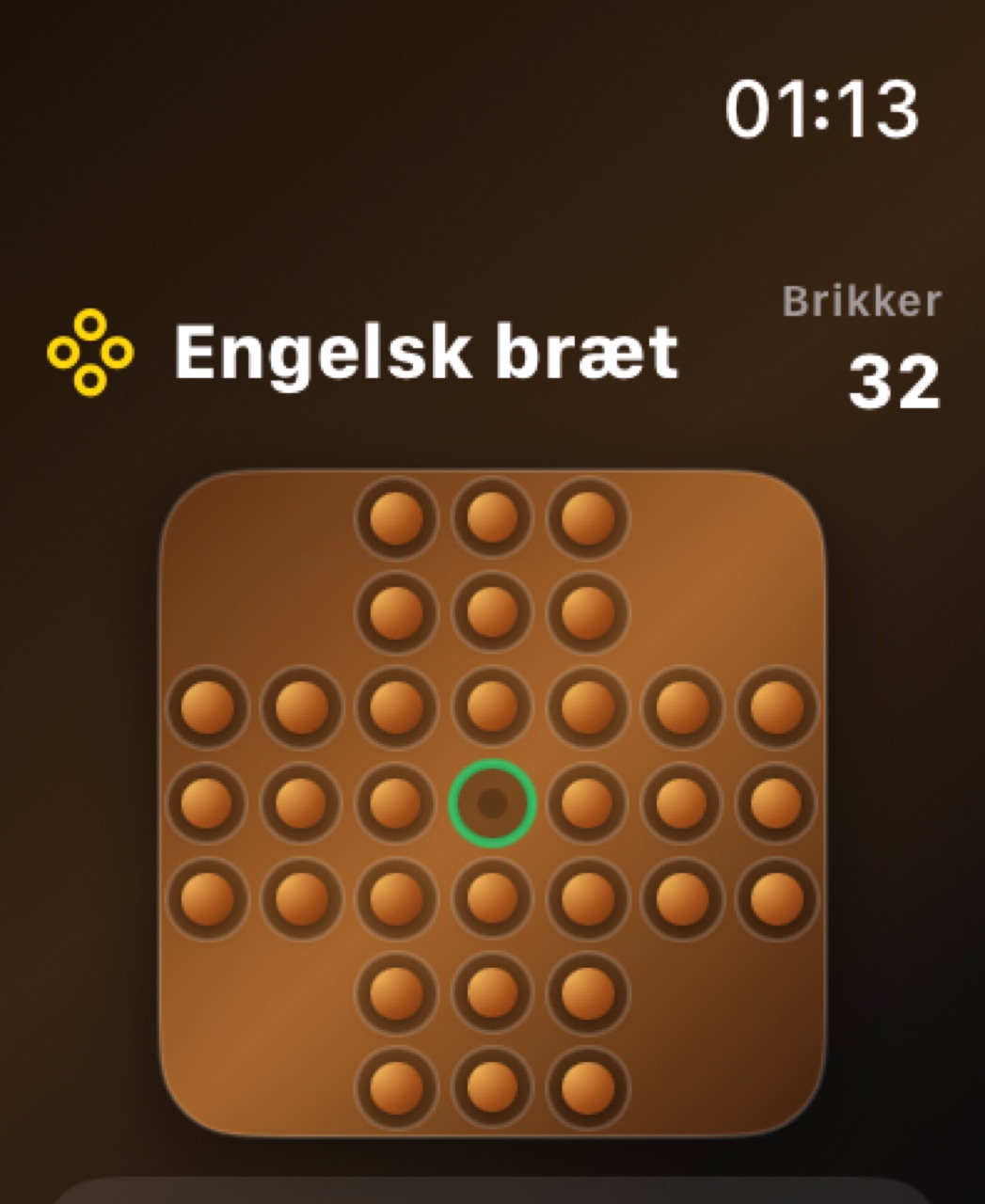 Wood Peg Solitaire watchos App Store screenshot 1