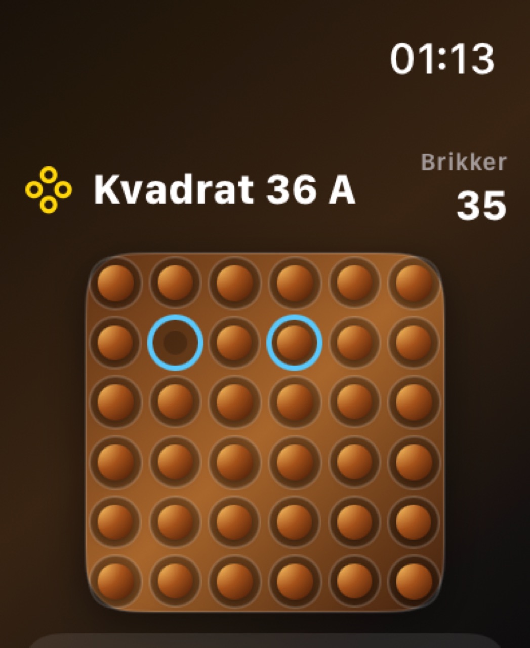 Wood Peg Solitaire watchos App Store screenshot 9