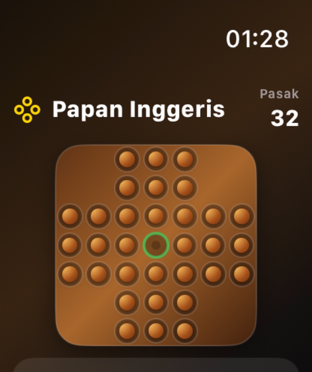 Wood Peg Solitaire watchos App Store screenshot 2