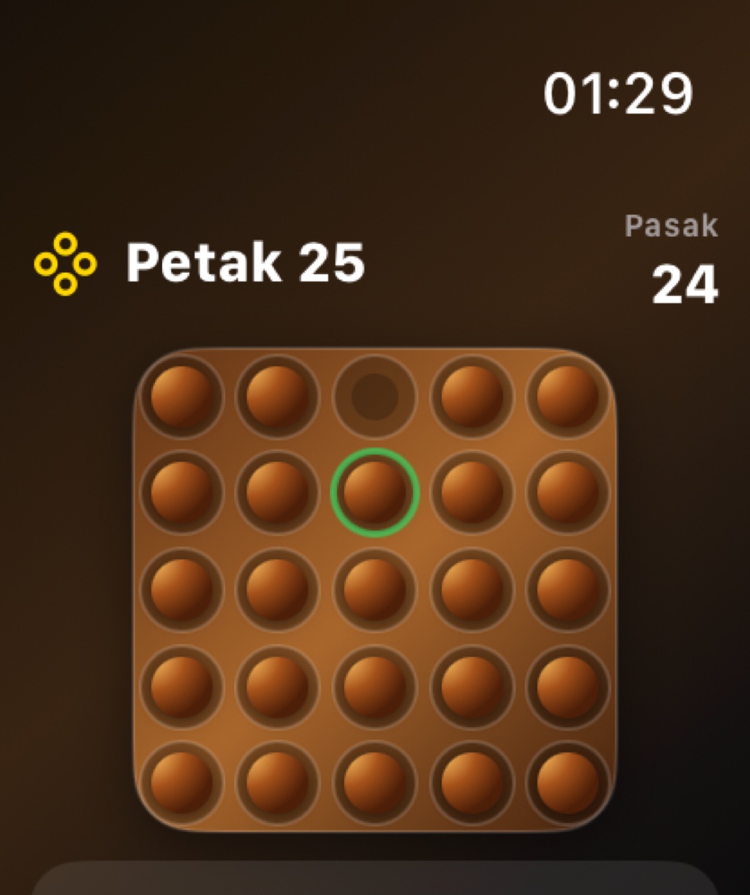 Wood Peg Solitaire watchos App Store screenshot 8