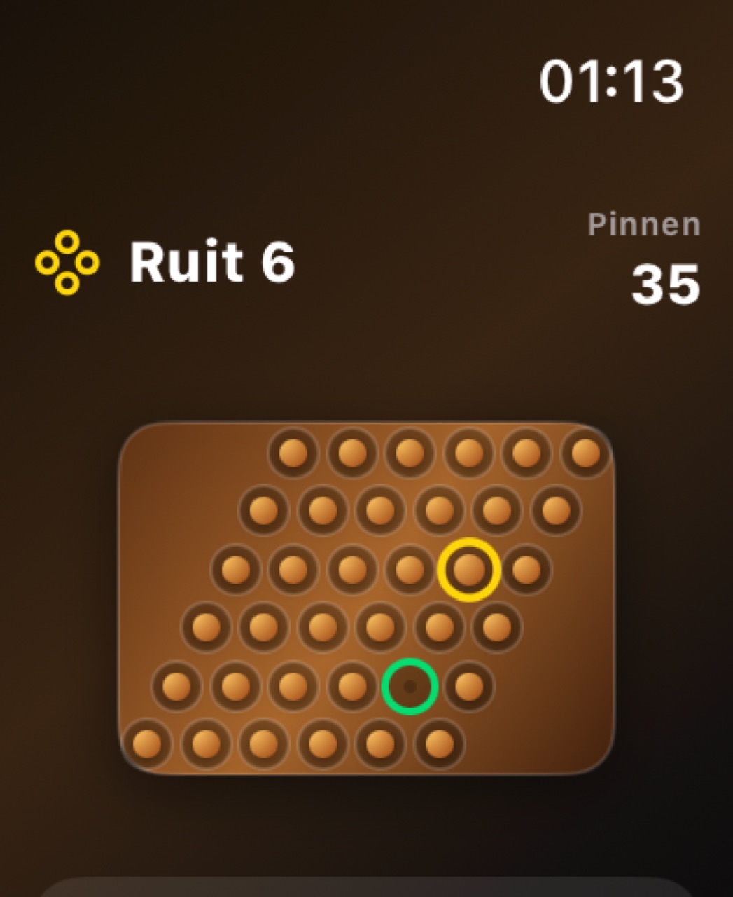 Wood Peg Solitaire watchos App Store screenshot 3