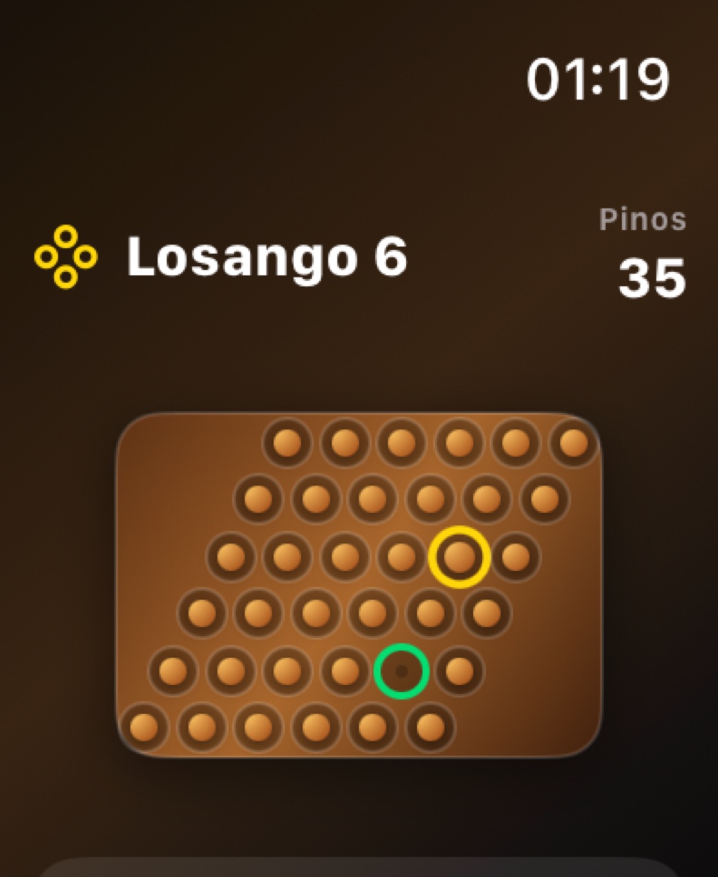 Wood Peg Solitaire watchos App Store screenshot 3