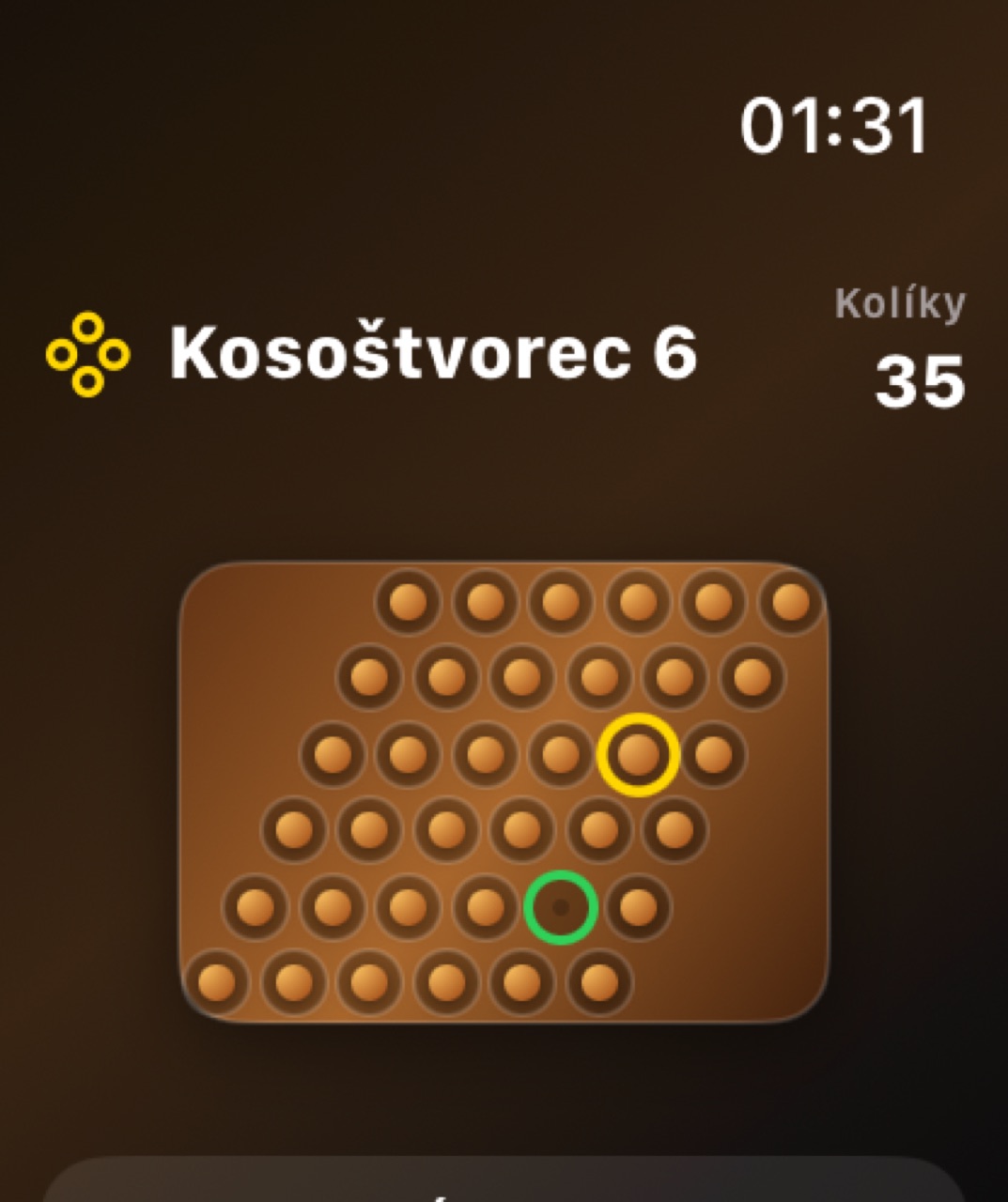 Wood Peg Solitaire watchos App Store screenshot 4